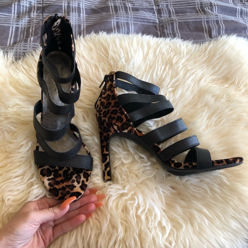 Leopard print strappy shoes